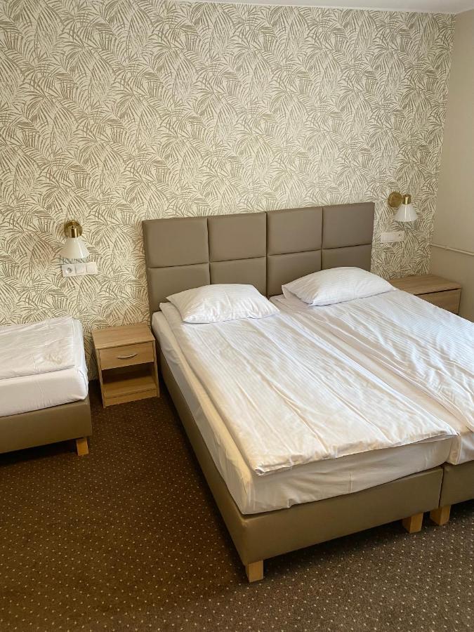 Bed and Breakfast Gracja Варшава Экстерьер фото